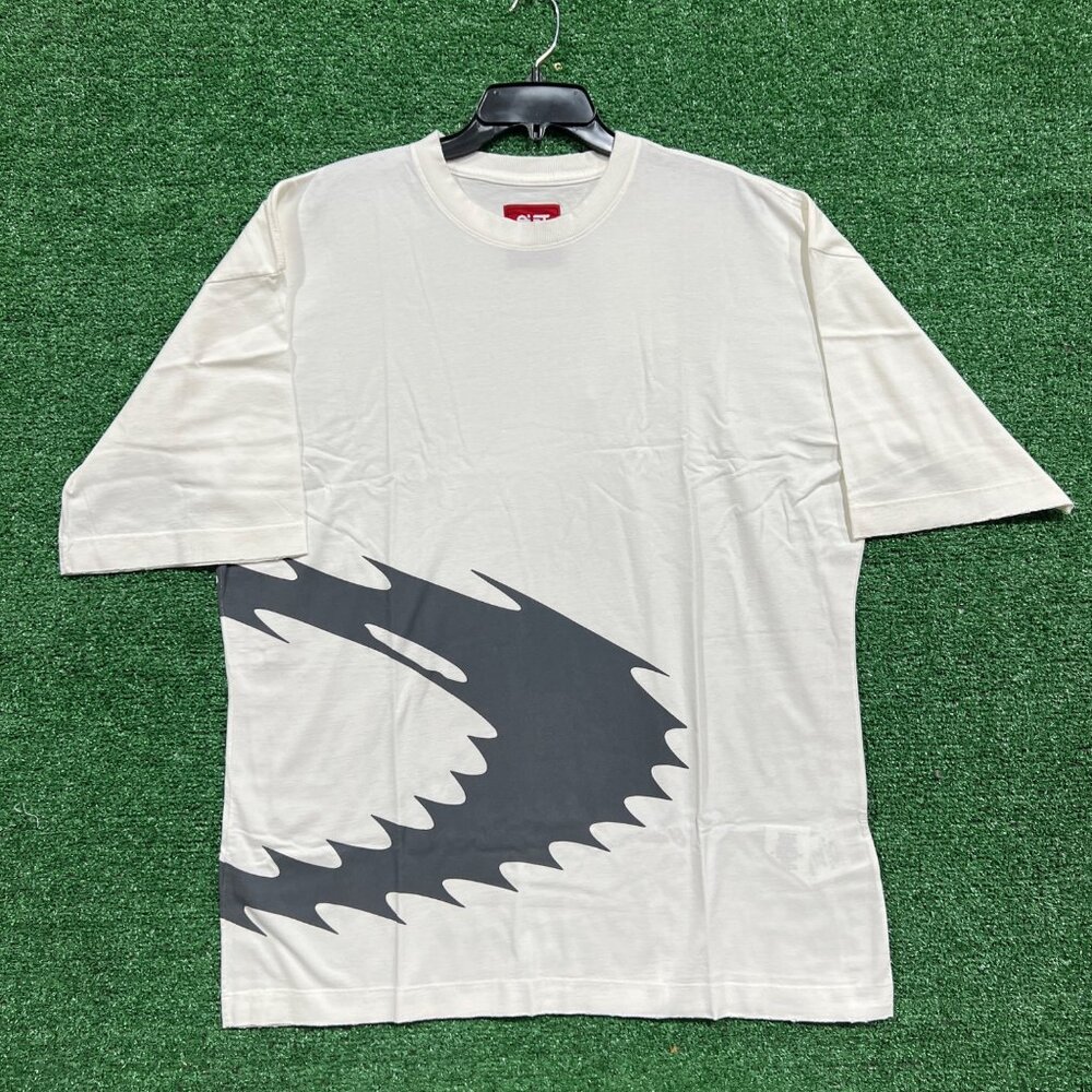 Oakley graphic T shirt size large NWT